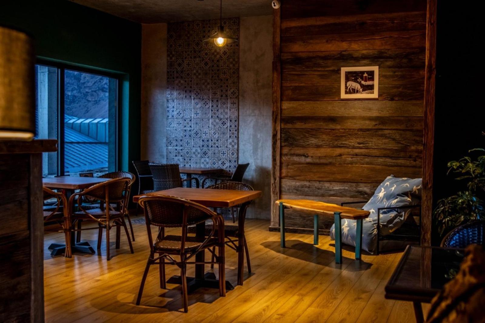 Hotel Misty Mountain Kazbegi Kültér fotó